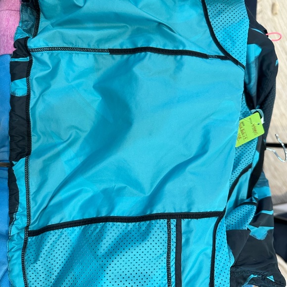 (2175) LULULEMON Back Pack It Jacket Sz 8 **LOVED** - Picture 12 of 16